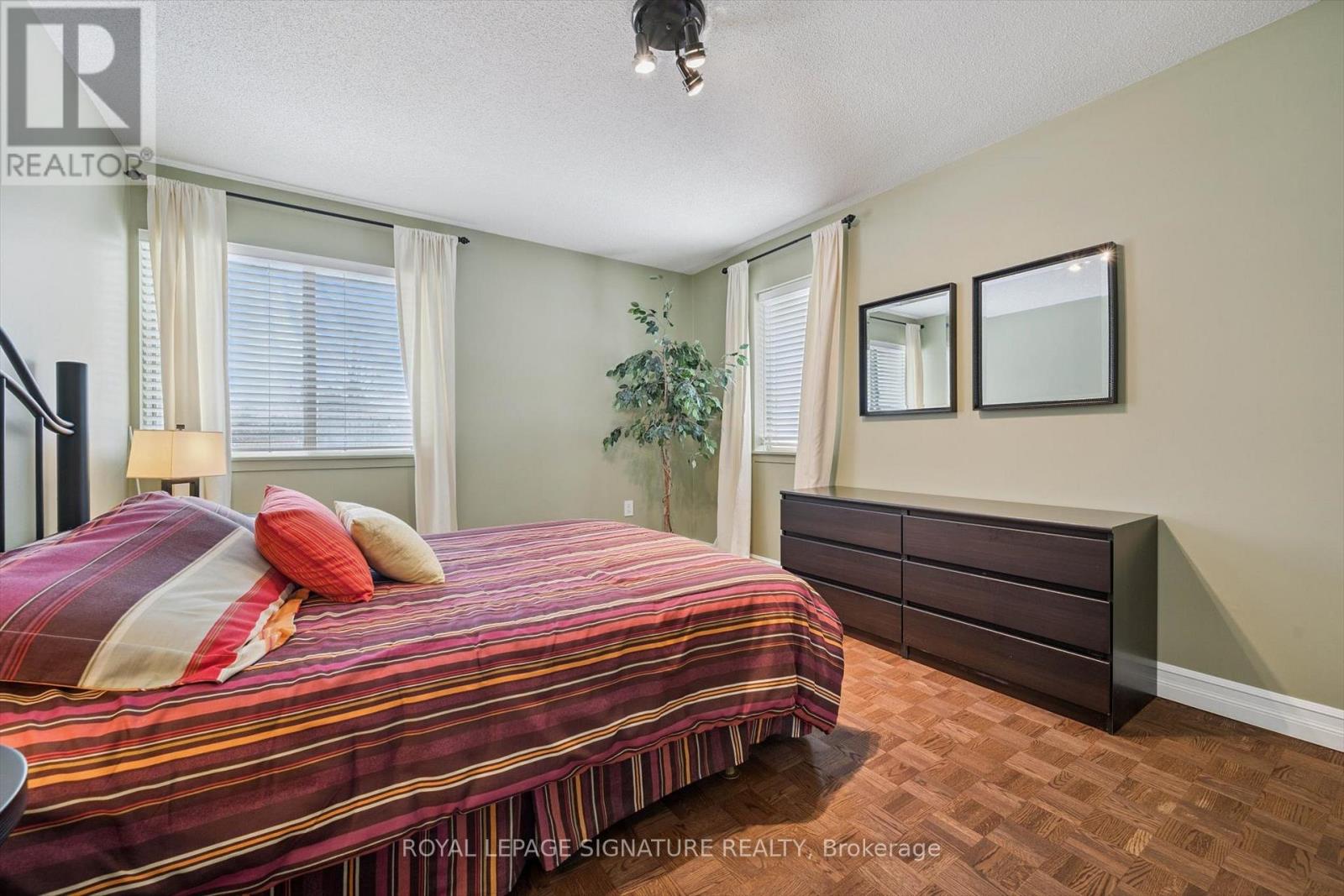 28 Manswood Crescent, Brampton, Ontario  L6T 0A4 - Photo 19 - W12788022