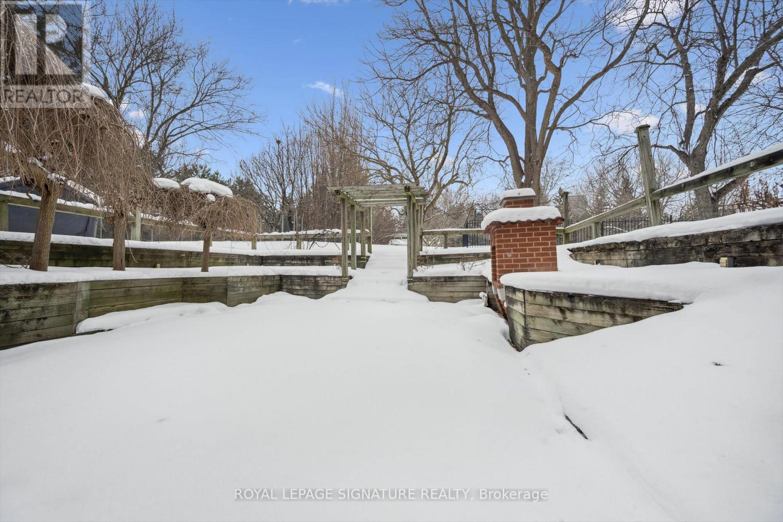 28 Manswood Crescent, Brampton, Ontario  L6T 0A4 - Photo 33 - W12788022