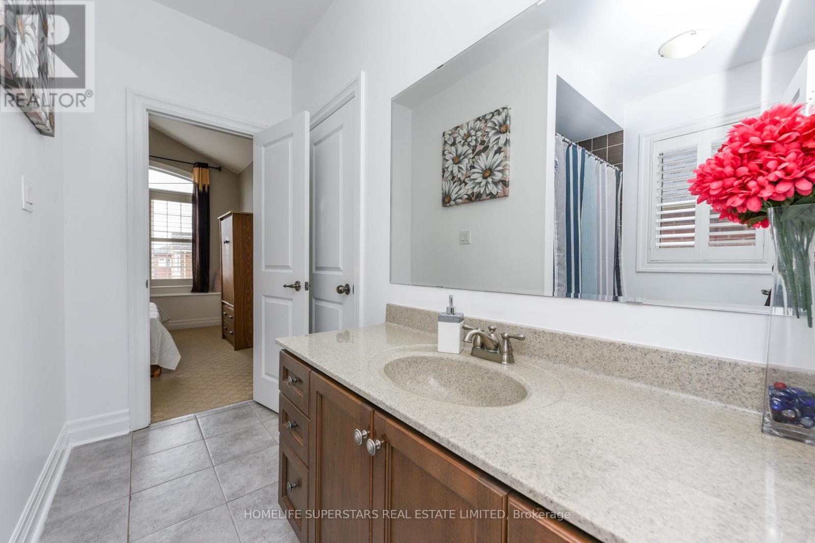 8 Bainsville Circle, Brampton, Ontario  L6P 3A5 - Photo 25 - W12788036