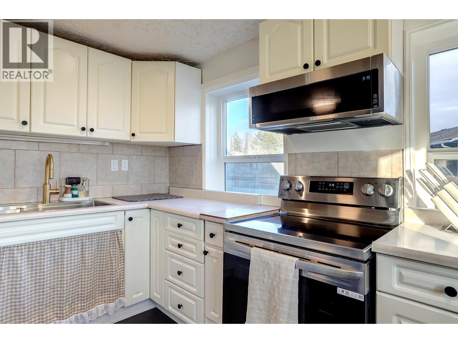 5109 27 Avenue, Vernon, British Columbia  V1T 6L2 - Photo 10 - 10375918