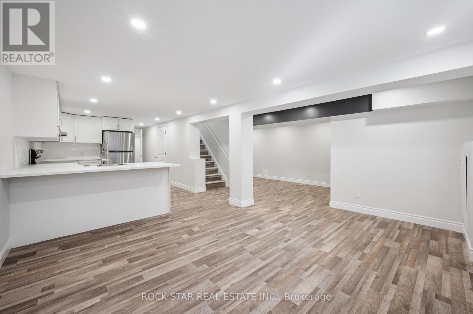 118 Selkirk Drive, Kitchener, Ontario  N2E 1M4 - Photo 23 - X12787982