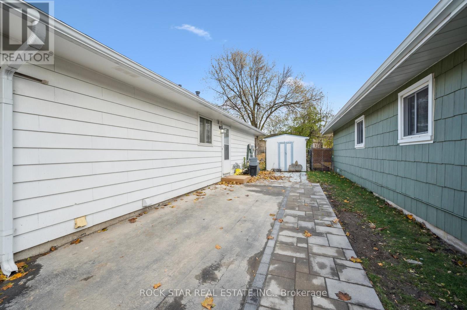 118 Selkirk Drive, Kitchener, Ontario  N2E 1M4 - Photo 33 - X12787982