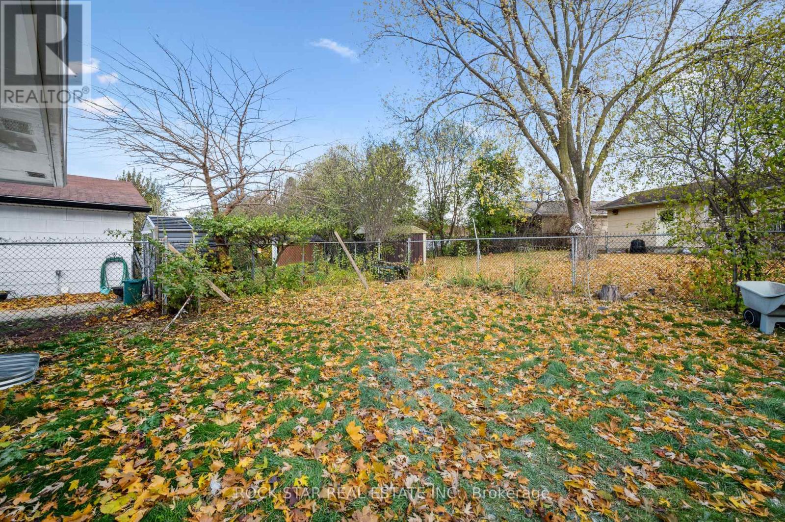 118 Selkirk Drive, Kitchener, Ontario  N2E 1M4 - Photo 34 - X12787982