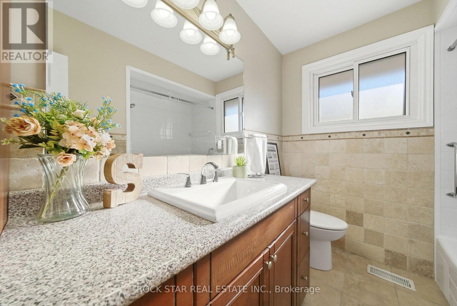 60 Champlain Avenue, Hamilton, Ontario  L8G 2H7 - Photo 14 - X12788052