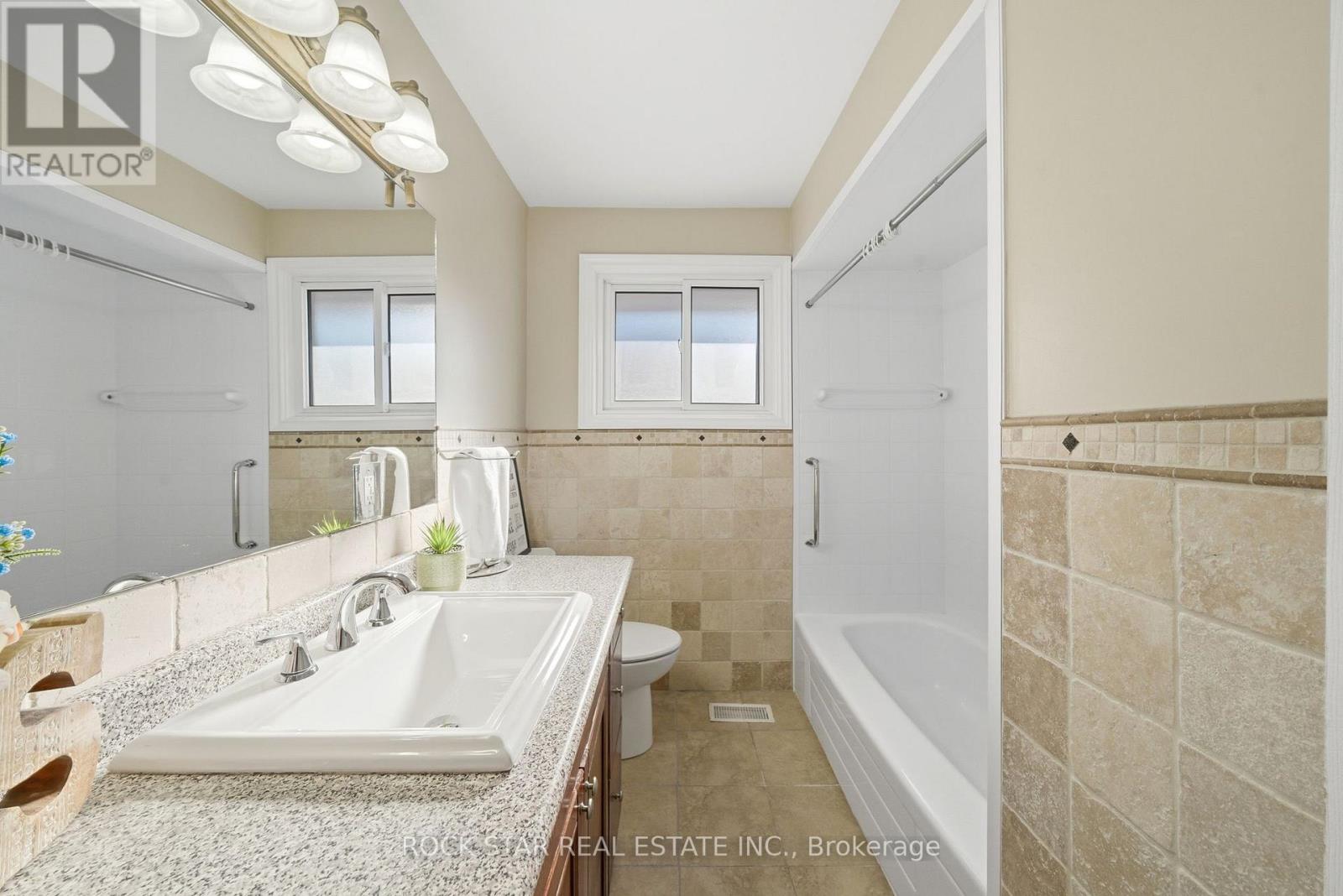 60 Champlain Avenue, Hamilton, Ontario  L8G 2H7 - Photo 15 - X12788052