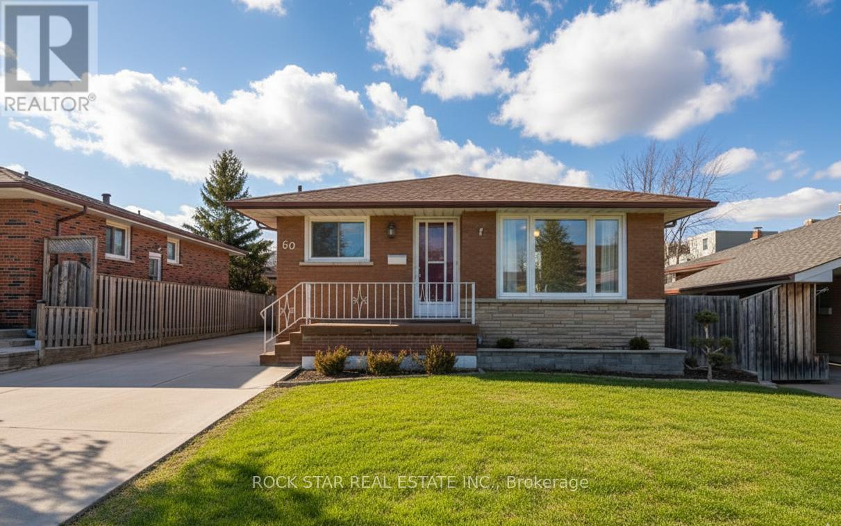 60 Champlain Avenue, Hamilton, Ontario  L8G 2H7 - Photo 2 - X12788052