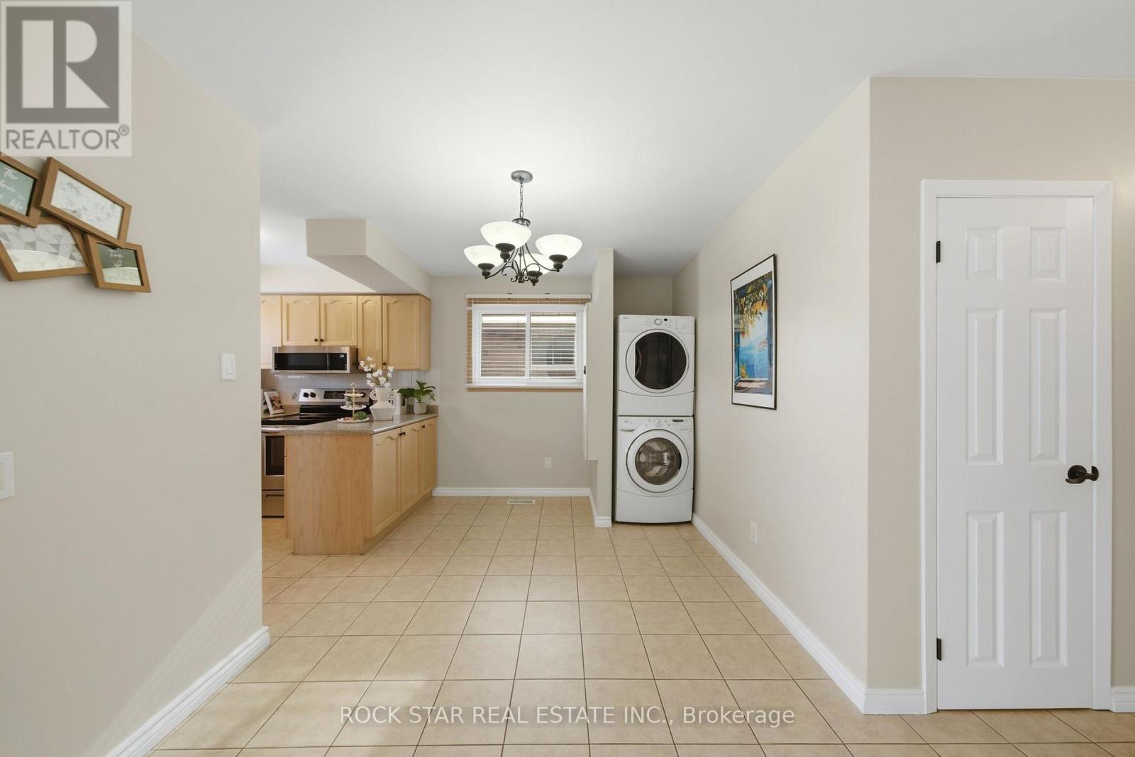 60 Champlain Avenue, Hamilton, Ontario  L8G 2H7 - Photo 9 - X12788052