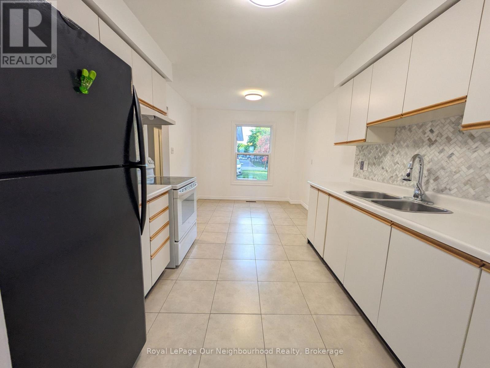 A - 31 Bingham Street, Richmond Hill, Ontario  L4C 8Y7 - Photo 9 - N12788246