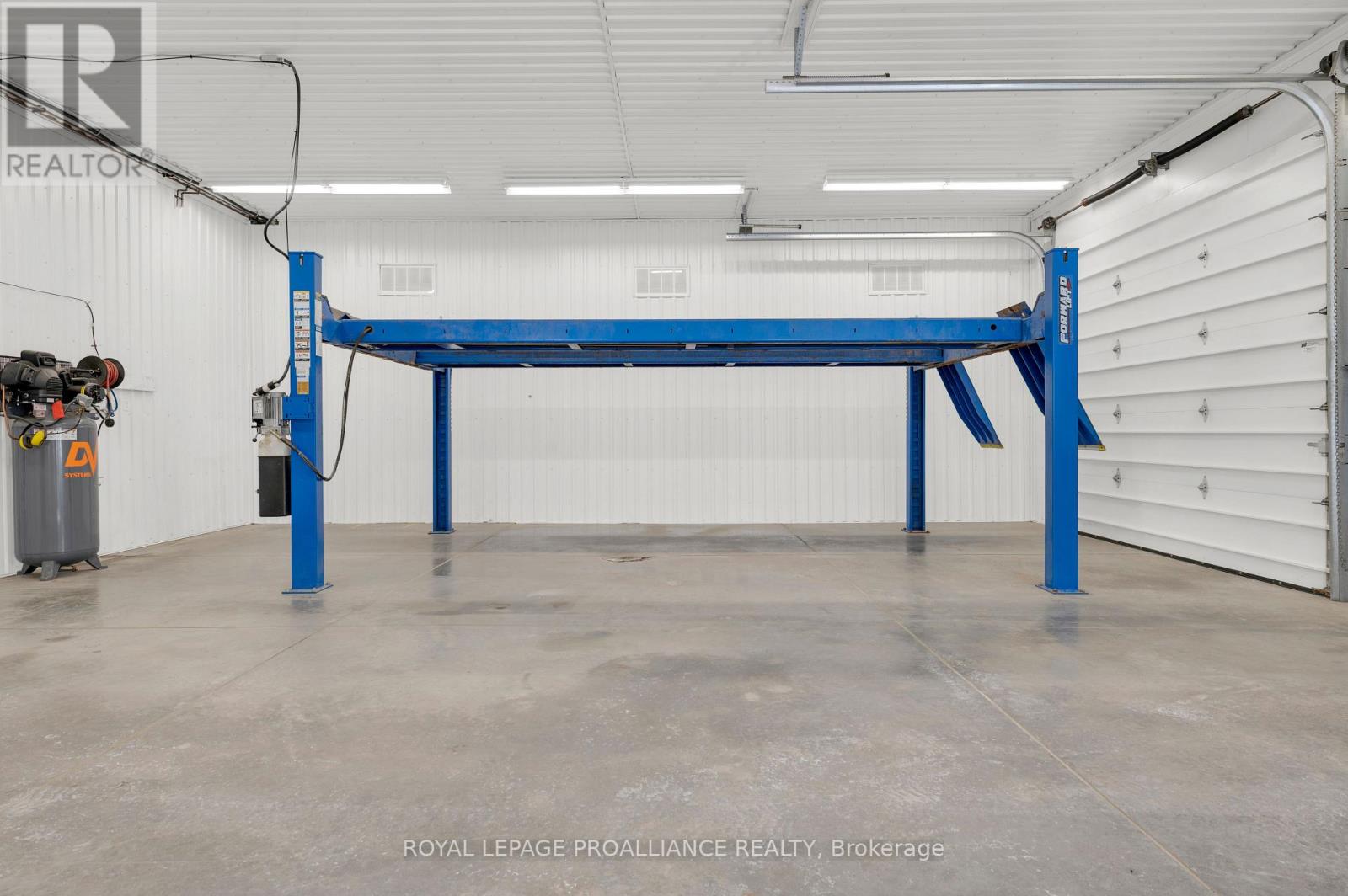 191 North Murray Street, Quinte West (Trenton Ward), Ontario  K8V 6R7 - Photo 11 - X12788086