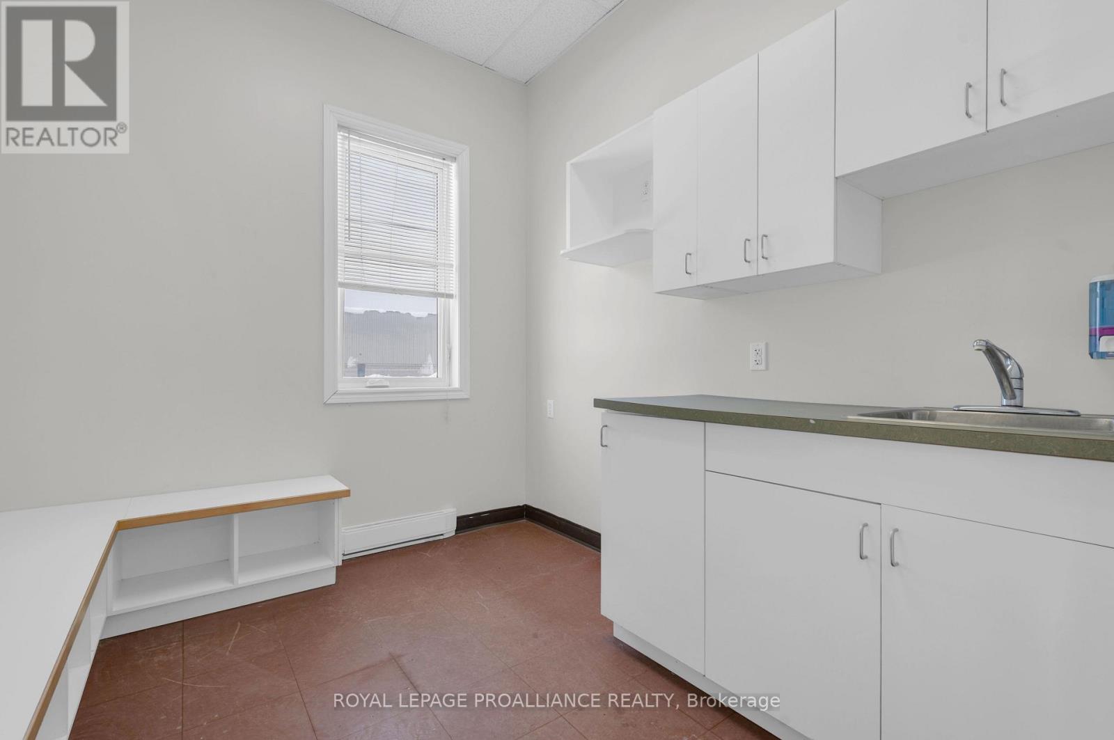 191 North Murray Street, Quinte West (Trenton Ward), Ontario  K8V 6R7 - Photo 17 - X12788086