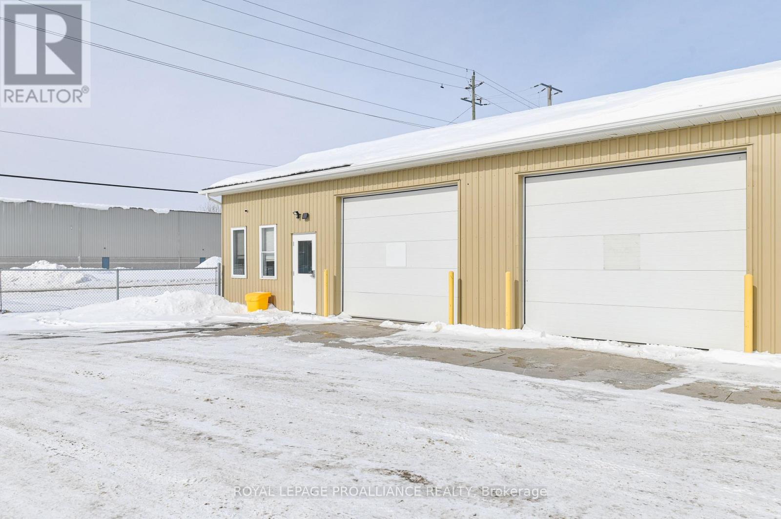 191 North Murray Street, Quinte West (Trenton Ward), Ontario  K8V 6R7 - Photo 5 - X12788086