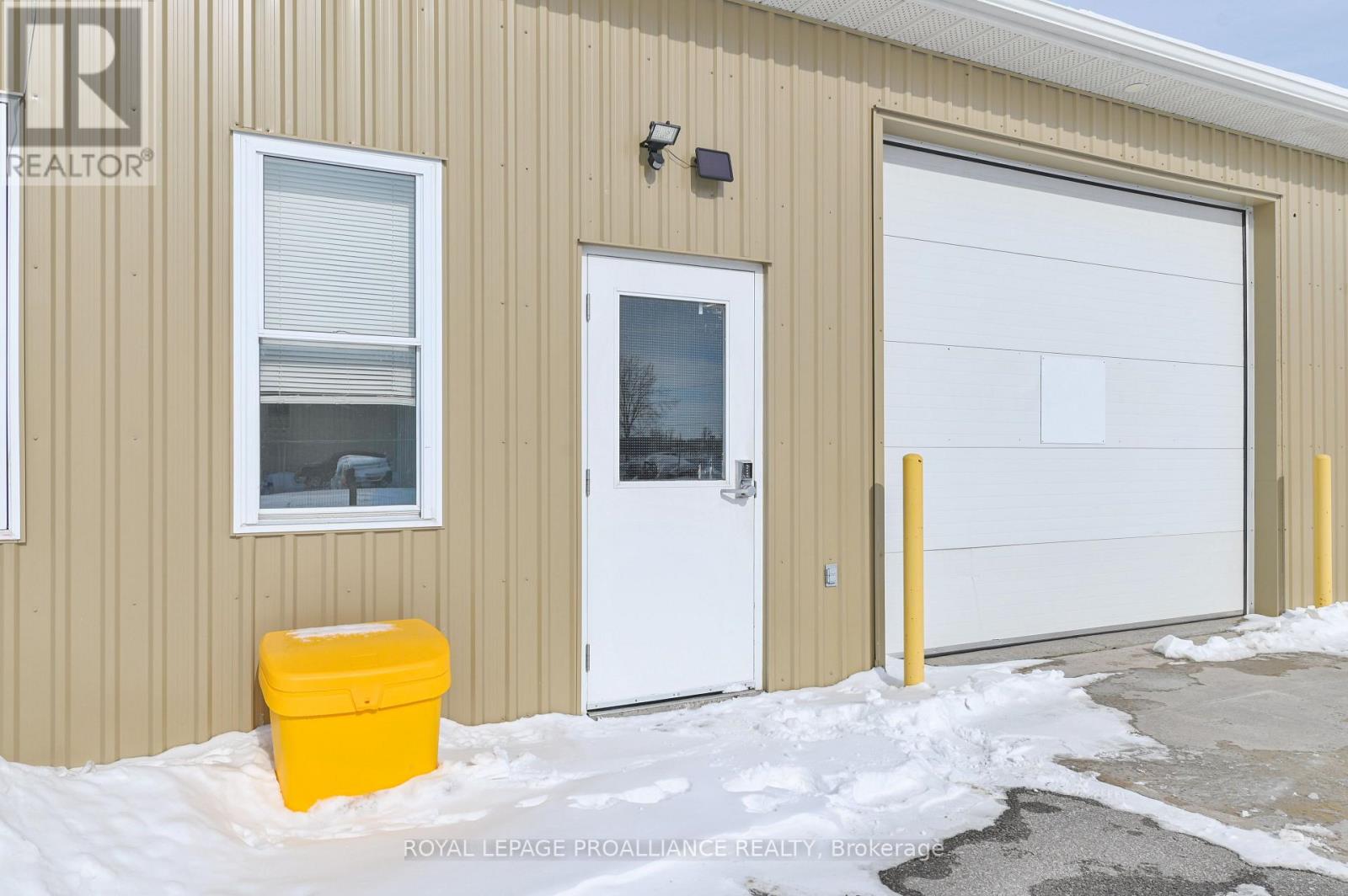 191 North Murray Street, Quinte West (Trenton Ward), Ontario  K8V 6R7 - Photo 6 - X12788086