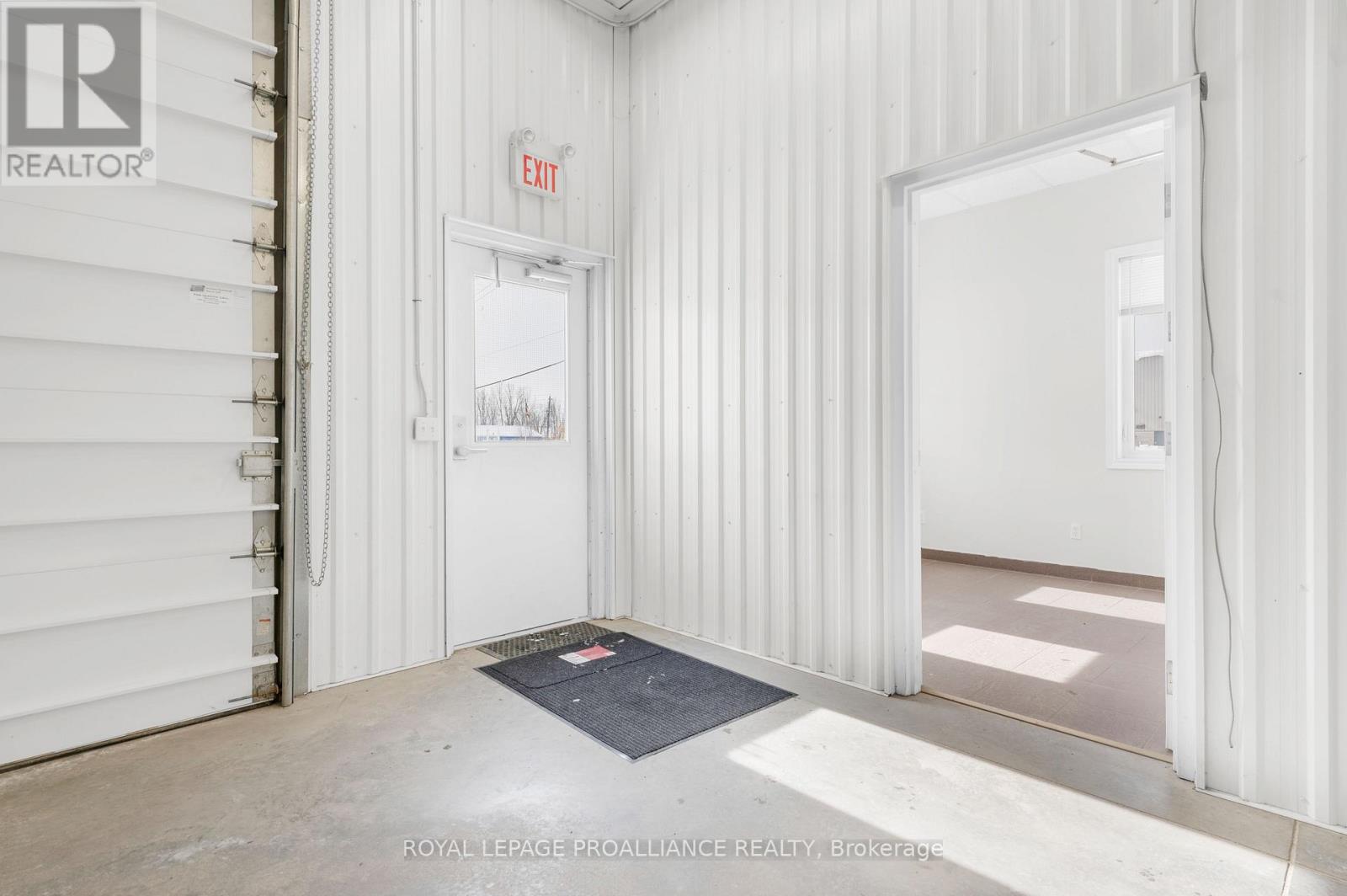 191 North Murray Street, Quinte West (Trenton Ward), Ontario  K8V 6R7 - Photo 7 - X12788086