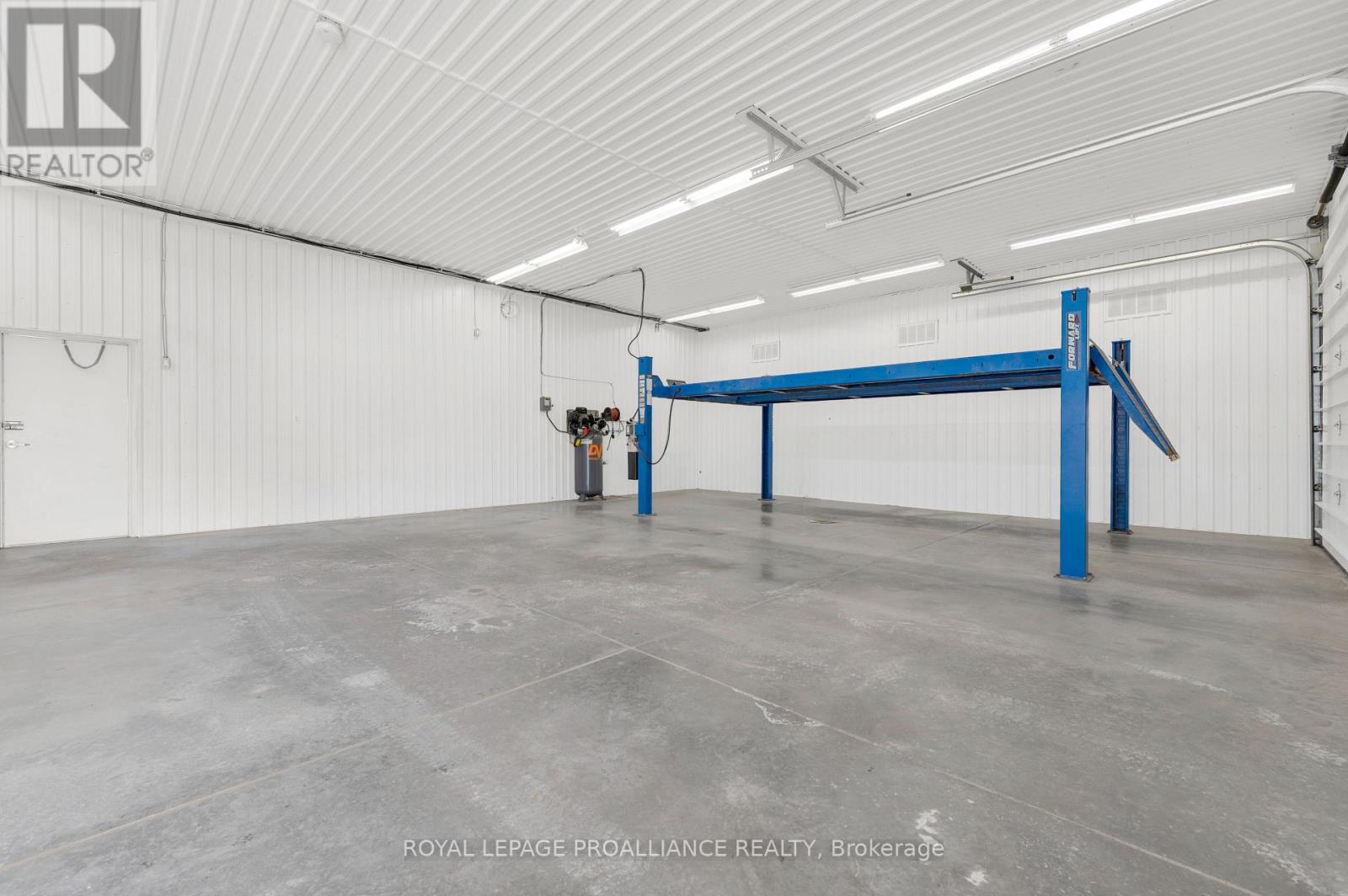 191 North Murray Street, Quinte West (Trenton Ward), Ontario  K8V 6R7 - Photo 8 - X12788086