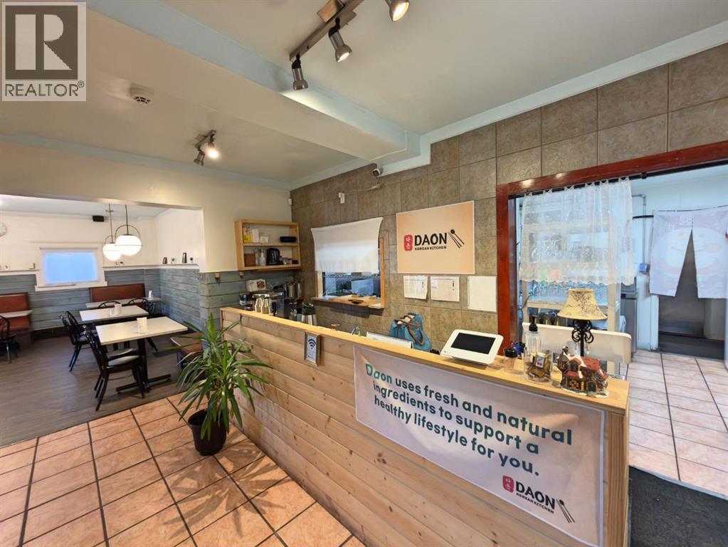 416 1 Street W, Cochrane, Alberta  T4C 1X8 - Photo 12 - A2286168