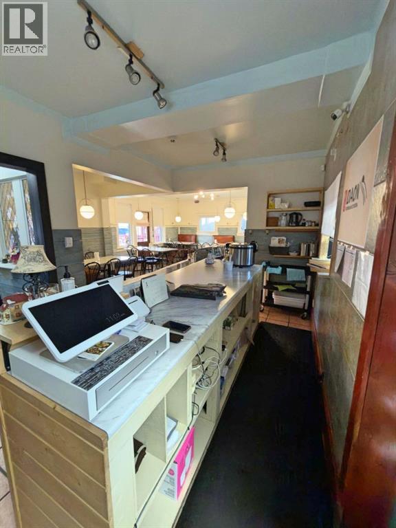 416 1 Street W, Cochrane, Alberta  T4C 1X8 - Photo 13 - A2286168