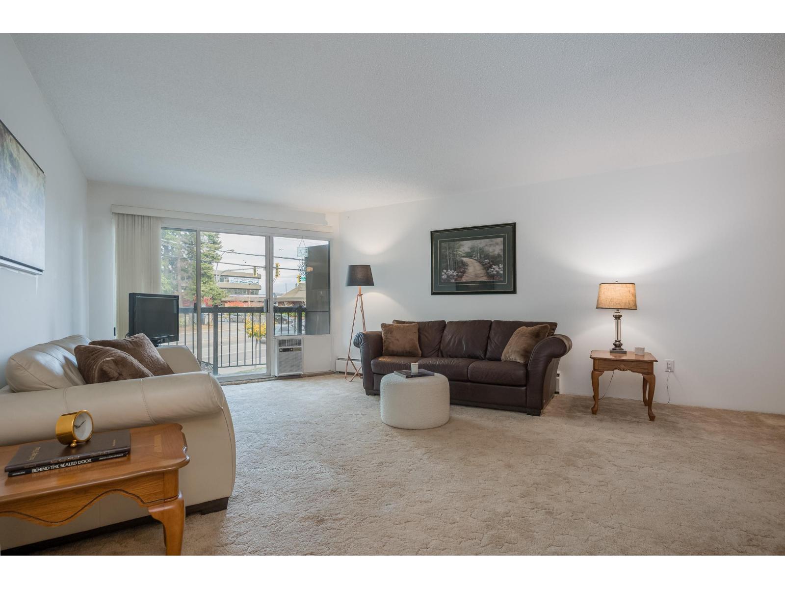 218 15020 North Bluff Road, White Rock, British Columbia  V4B 5A4 - Photo 5 - R3089847