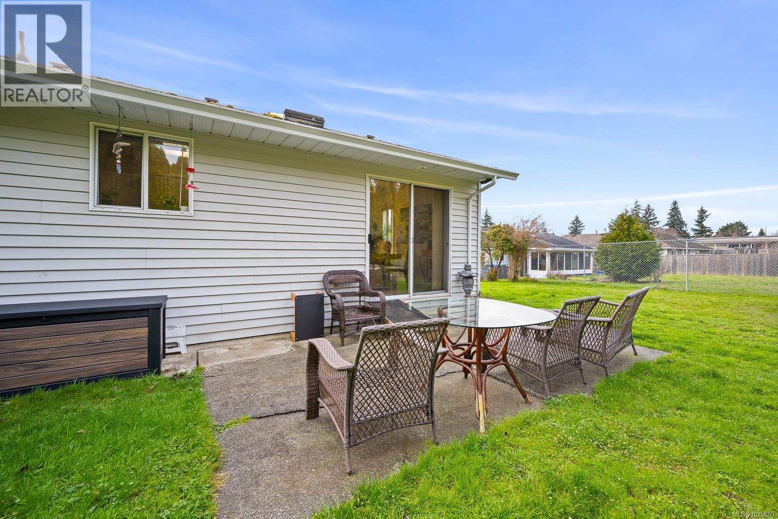 1594 Arbutus Ave, Comox, British Columbia  V9M 2T6 - Photo 32 - 1025685