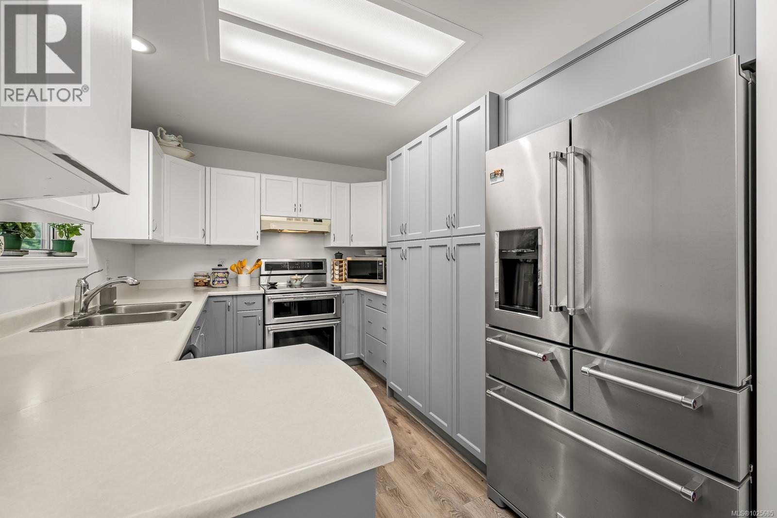 1594 Arbutus Ave, Comox, British Columbia  V9M 2T6 - Photo 6 - 1025685