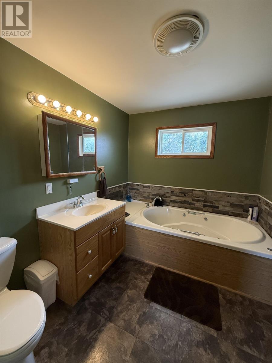 1216 Hwy 584, Geraldton, Ontario  P0T 1M0 - Photo 9 - TB252594