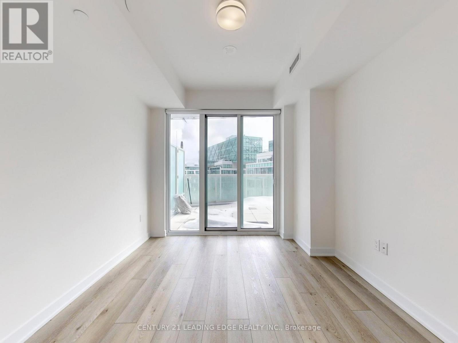 1002 - 15 Queens Quay E, Toronto, Ontario  M5E 0C5 - Photo 16 - C12786570