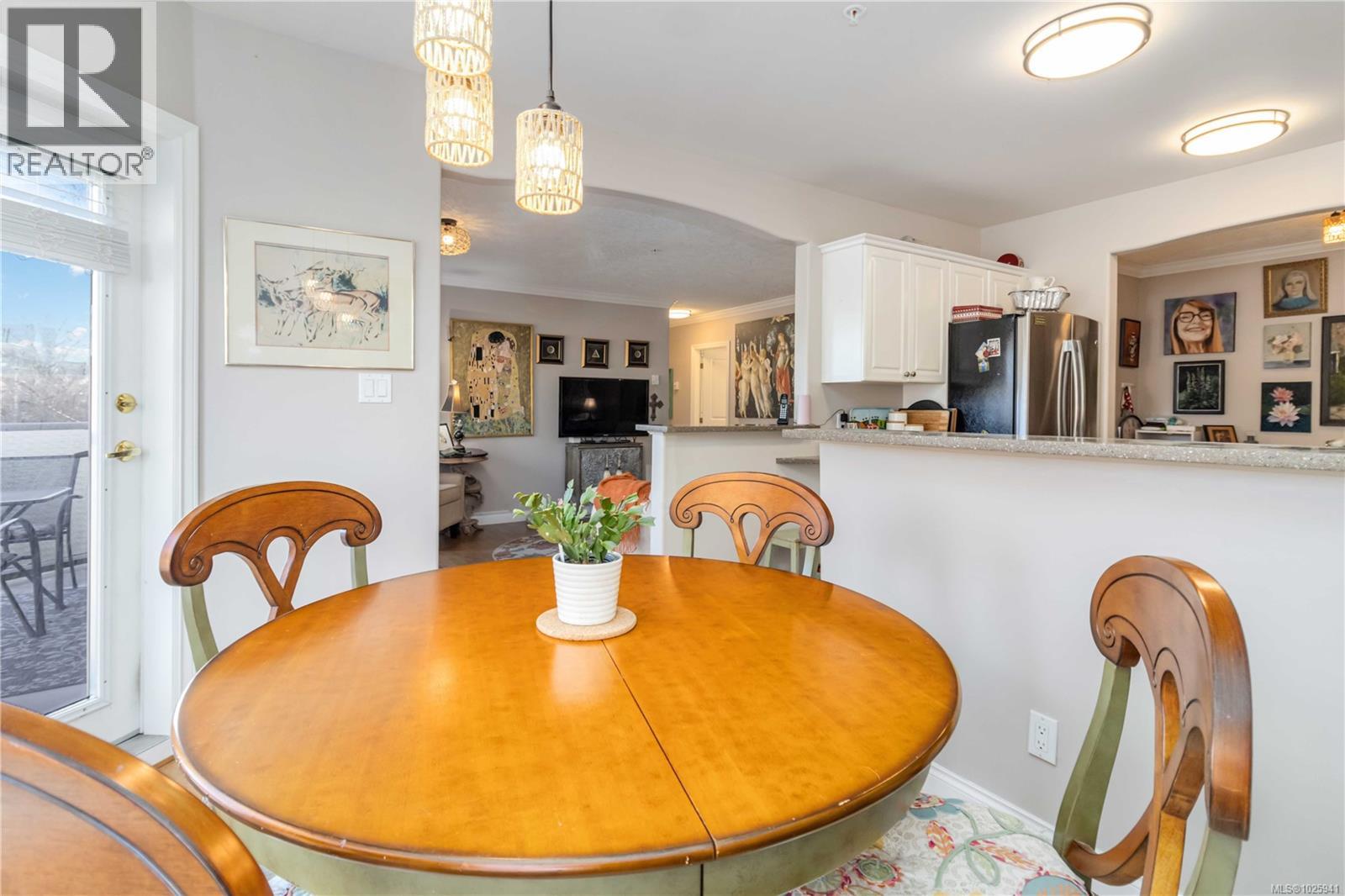 305 405 Quebec St, Victoria, British Columbia  V8V 4Z2 - Photo 11 - 1025941