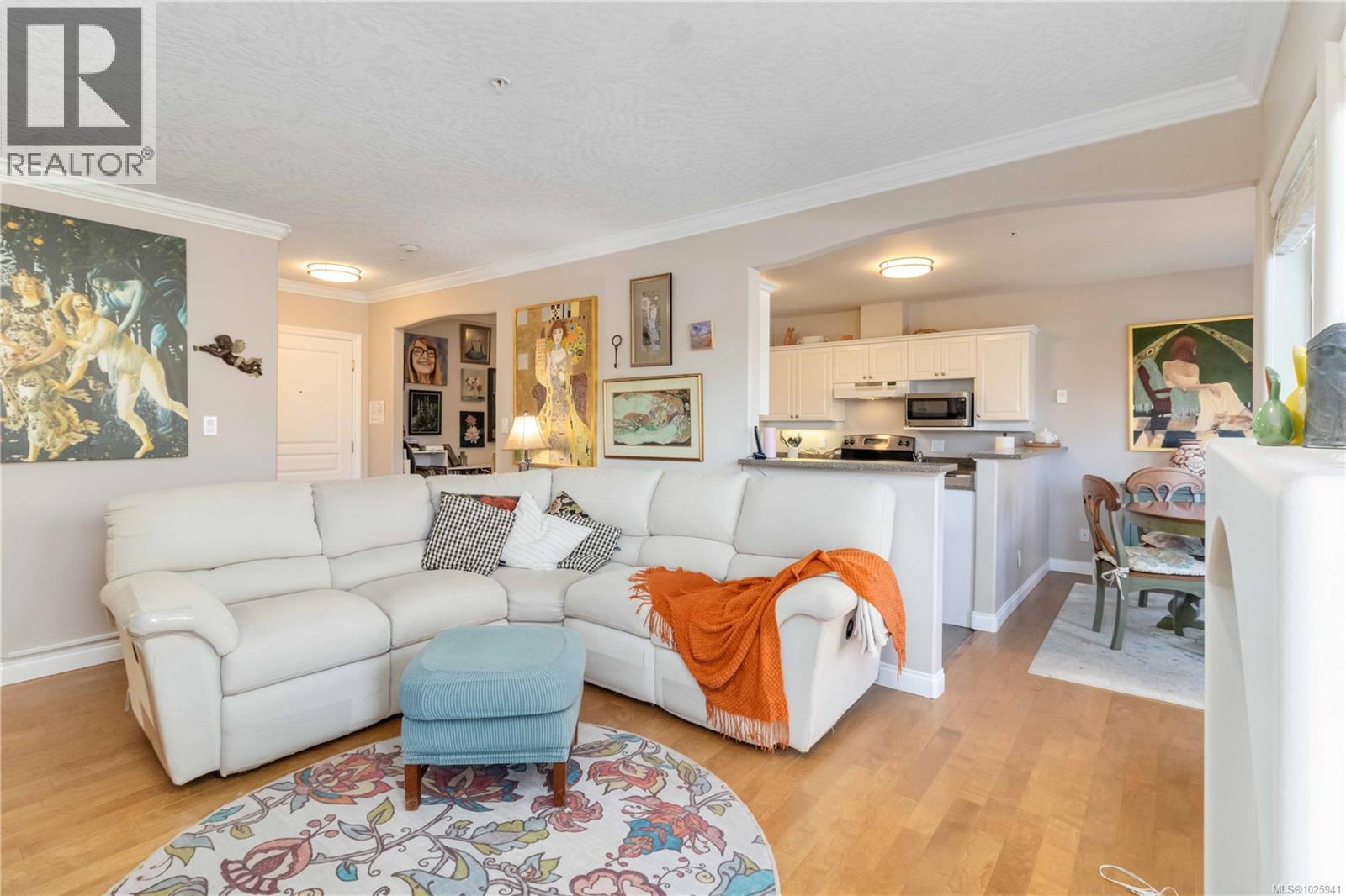 305 405 Quebec St, Victoria, British Columbia  V8V 4Z2 - Photo 6 - 1025941