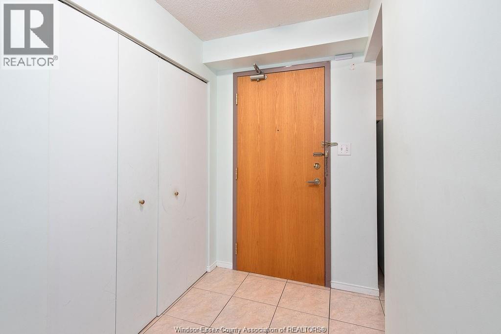 401 Grand Marais Unit# 206, Windsor, Ontario  N9E 4S2 - Photo 3 - 26003243