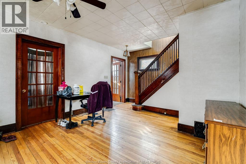 360 Rankin, Windsor, Ontario  N9B 2R7 - Photo 4 - 26003242