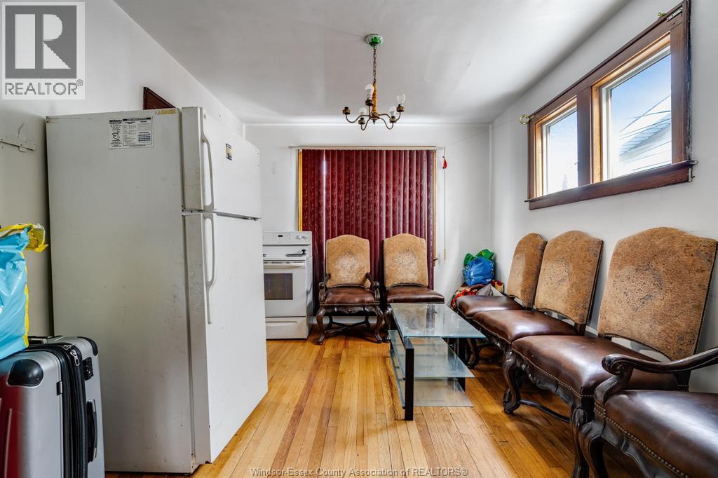 360 Rankin, Windsor, Ontario  N9B 2R7 - Photo 5 - 26003242