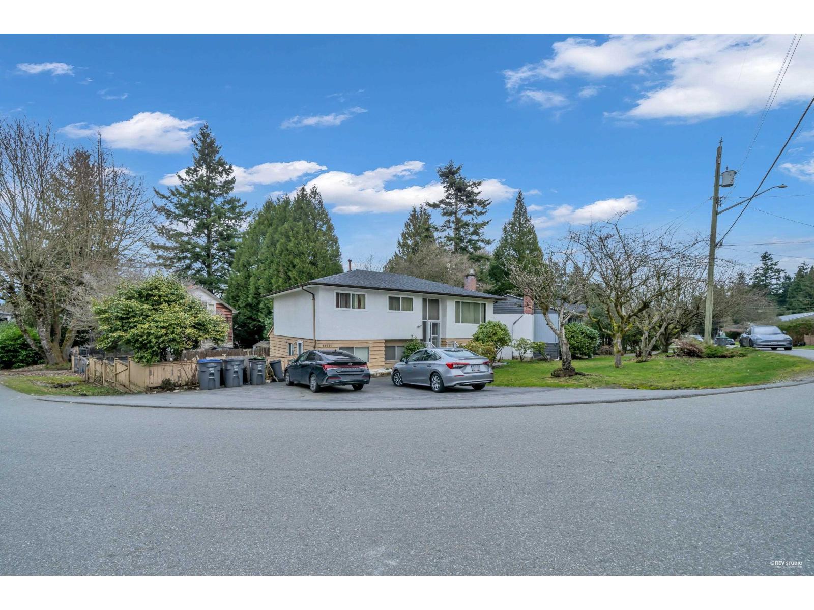 12521 Grove Crescent, Surrey, British Columbia  V3V 2L6 - Photo 3 - R3088844