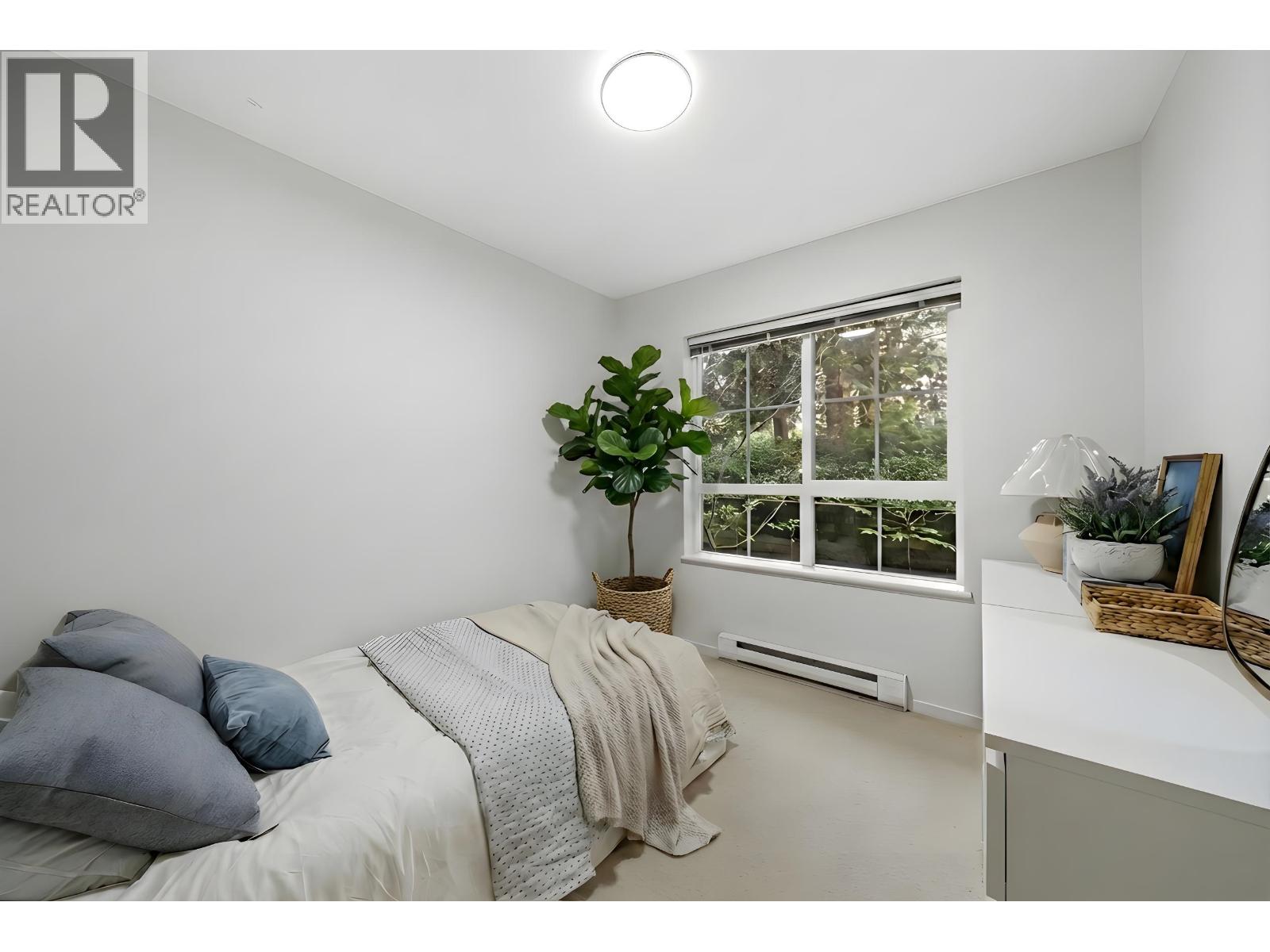 Listing Picture 9 of 19 : 303 9098 HALSTON COURT, Burnaby / 本拿比 - 魯藝地產 Yvonne Lu Group - MLS Medallion Club Member