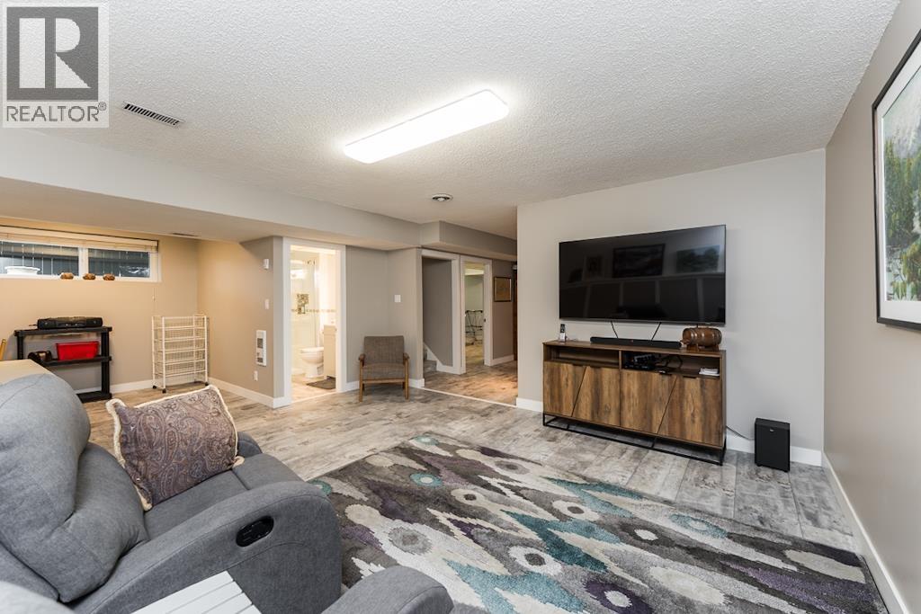 205 N Nicholson Street, Prince George, British Columbia  V2M 3H1 - Photo 6 - R3089518