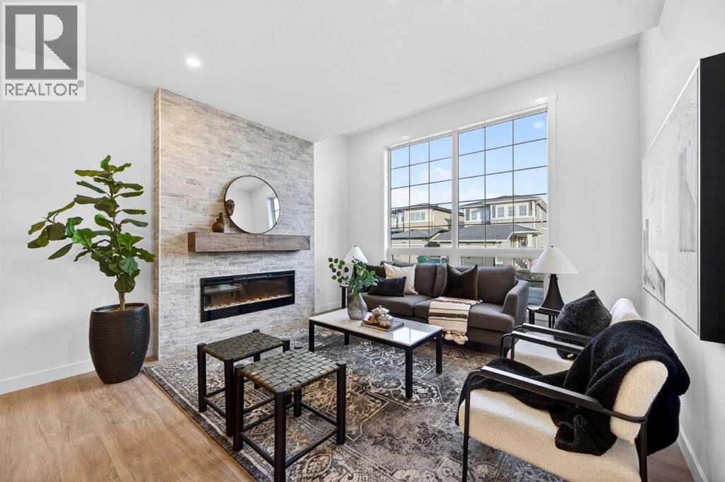 1055 Bayview Crescent Sw, Airdrie, Alberta  T4B 5N8 - Photo 3 - A2284926