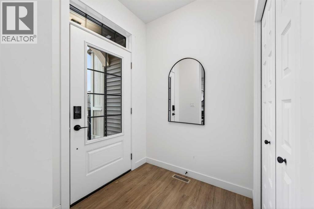 1055 Bayview Crescent Sw, Airdrie, Alberta  T4B 5N8 - Photo 2 - A2284926