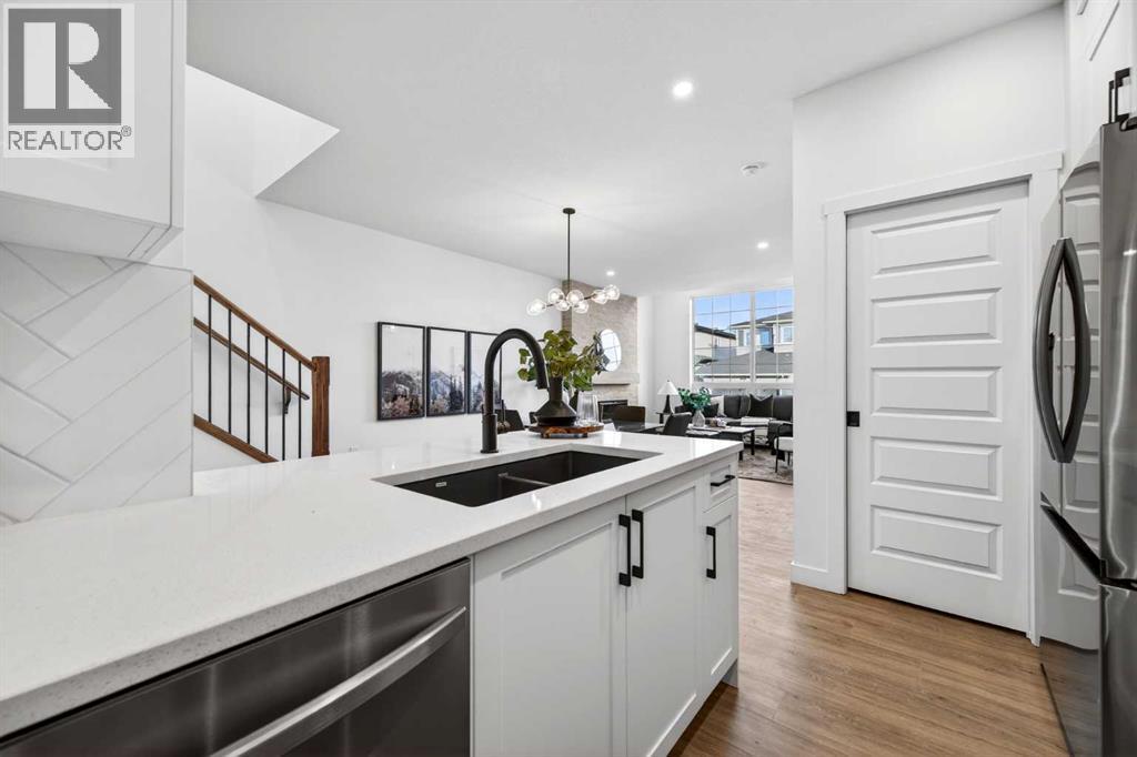 1055 Bayview Crescent Sw, Airdrie, Alberta  T4B 5N8 - Photo 15 - A2284926