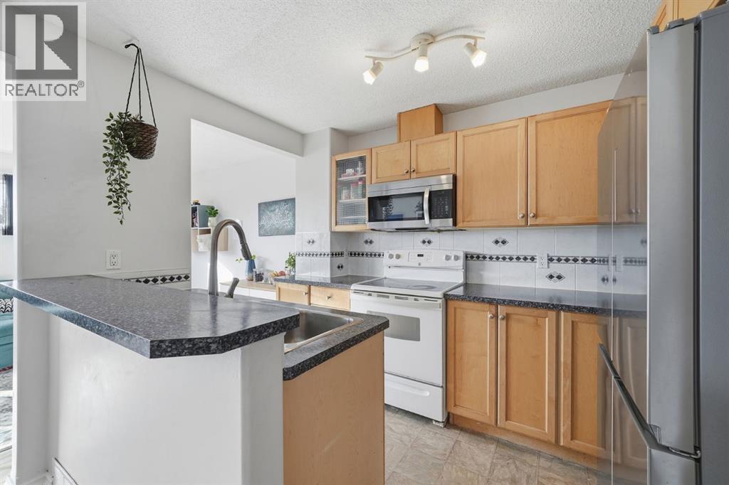 49 Royal Birch Mount Nw, Calgary, Alberta  T3G 5W7 - Photo 3 - A2285195