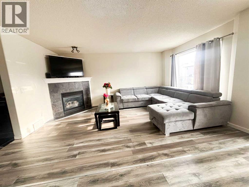 531 Stonegate Road Nw, Airdrie, Alberta  T4B 2Z9 - Photo 5 - A2286037