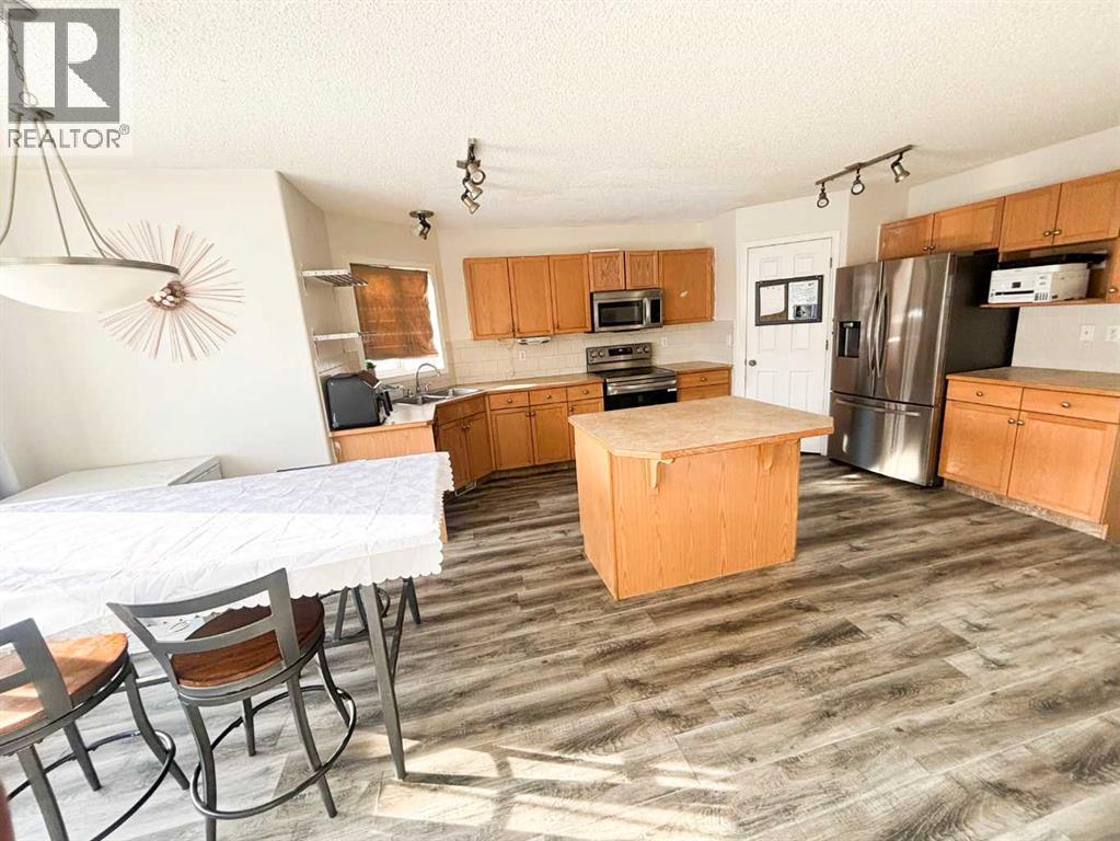 531 Stonegate Road Nw, Airdrie, Alberta  T4B 2Z9 - Photo 15 - A2286037