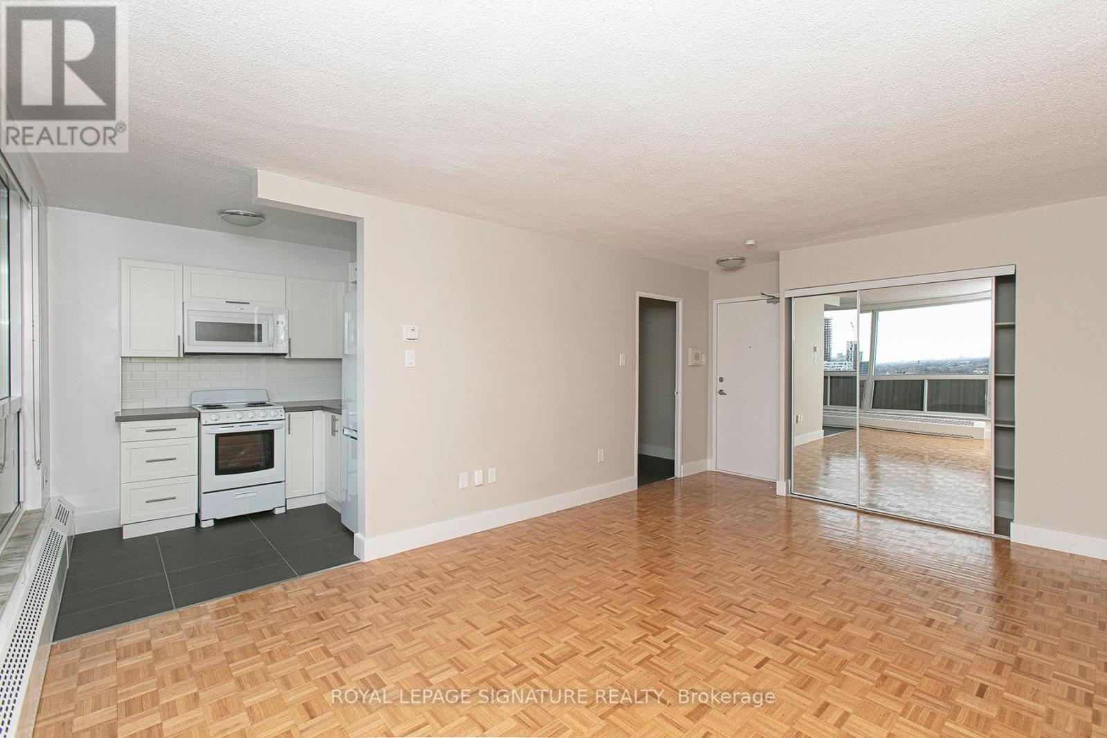 1212 - 666 Spadina Avenue, Toronto, Ontario  M5S 2H8 - Photo 1 - C12788088
