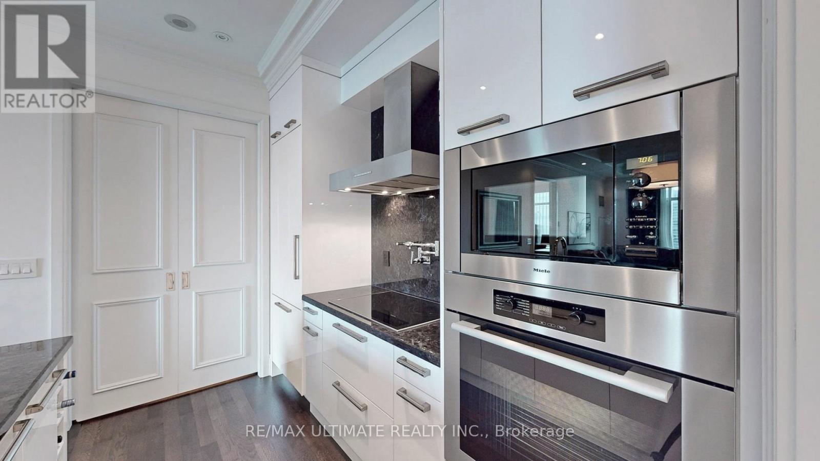 4306 - 311 Bay Street, Toronto, Ontario  M5H 4G5 - Photo 15 - C12788106