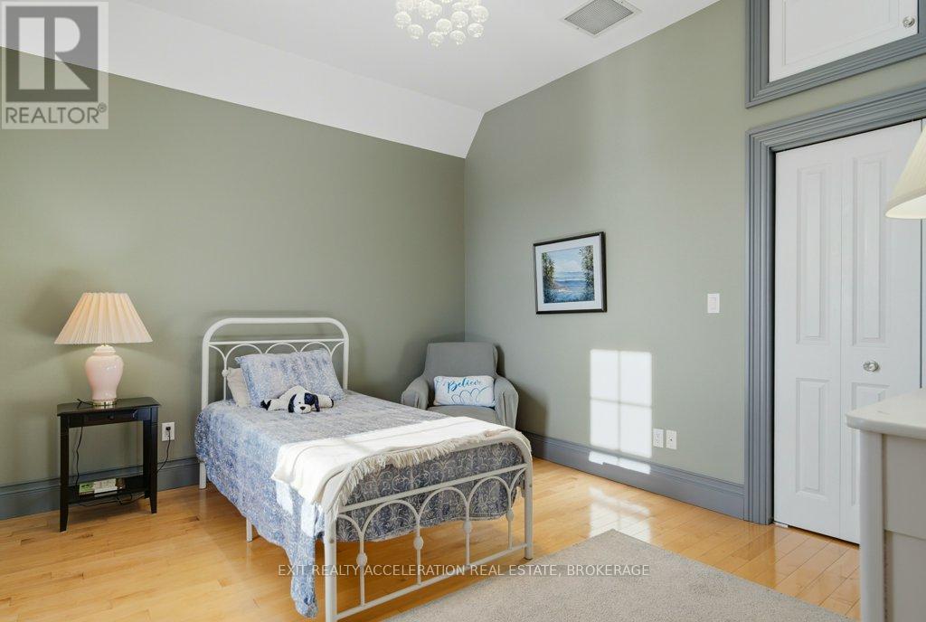 232 Dundas Street W, Greater Napanee, Ontario  K7R 2A8 - Photo 28 - X12750702