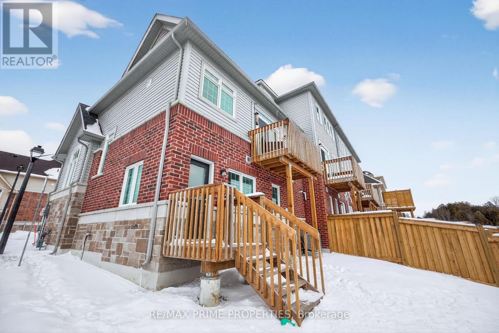 106 Lyall Stokes Circle, East Gwillimbury (Mt Albert), Ontario  L0G 1M0 - Photo 13 - N12788124