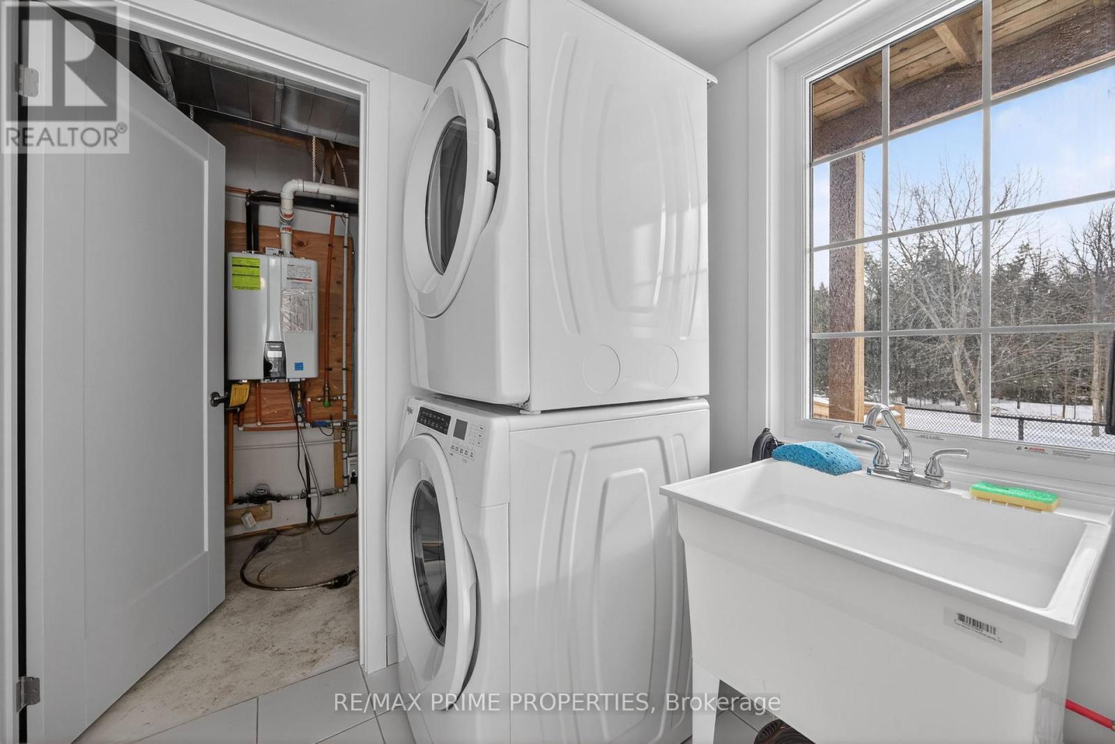 106 Lyall Stokes Circle, East Gwillimbury (Mt Albert), Ontario  L0G 1M0 - Photo 19 - N12788124