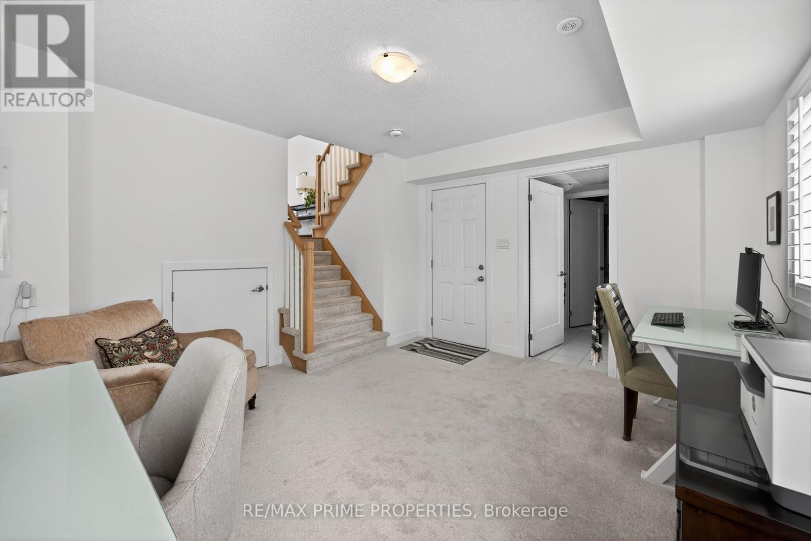 106 Lyall Stokes Circle, East Gwillimbury (Mt Albert), Ontario  L0G 1M0 - Photo 21 - N12788124