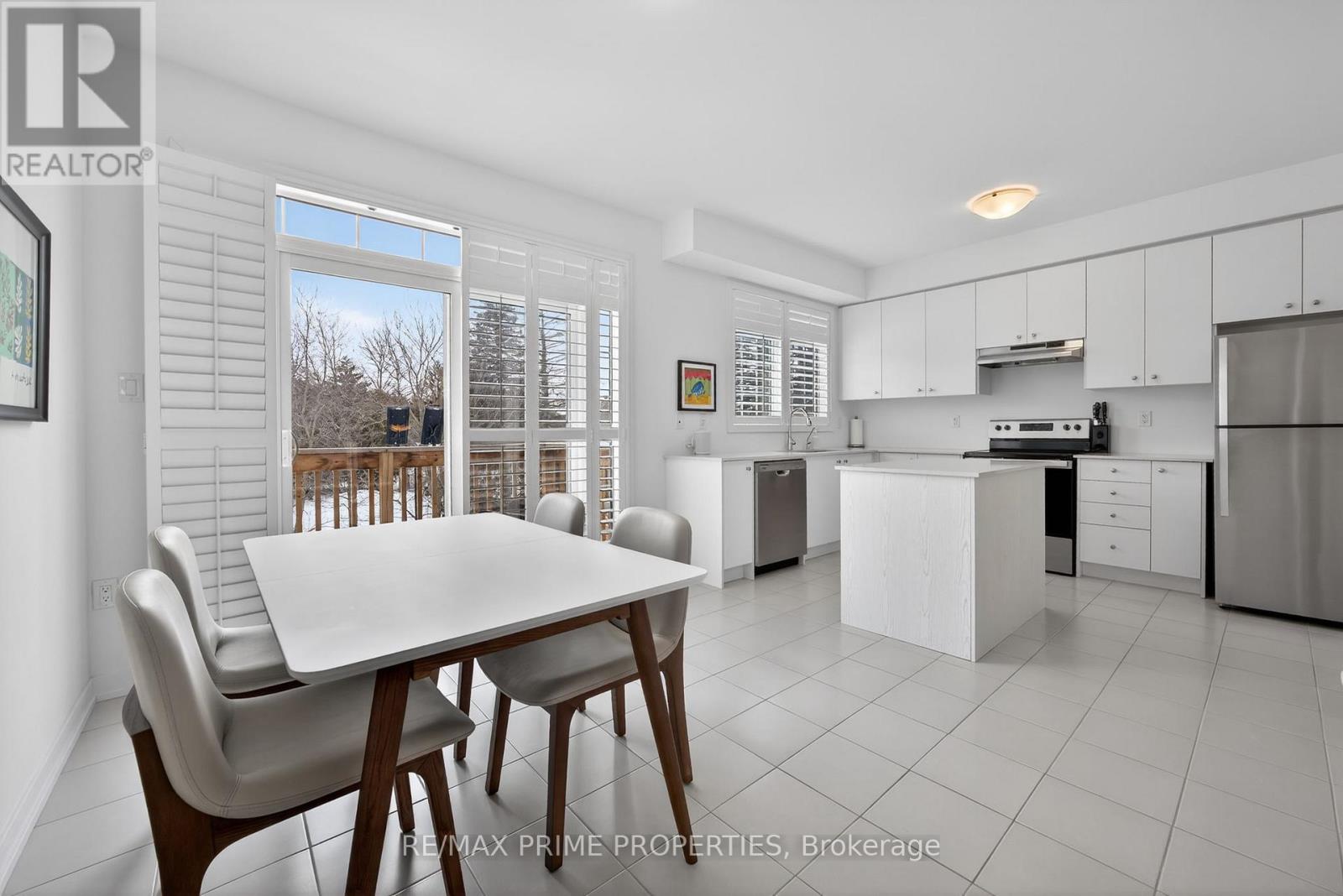 106 Lyall Stokes Circle, East Gwillimbury (Mt Albert), Ontario  L0G 1M0 - Photo 23 - N12788124