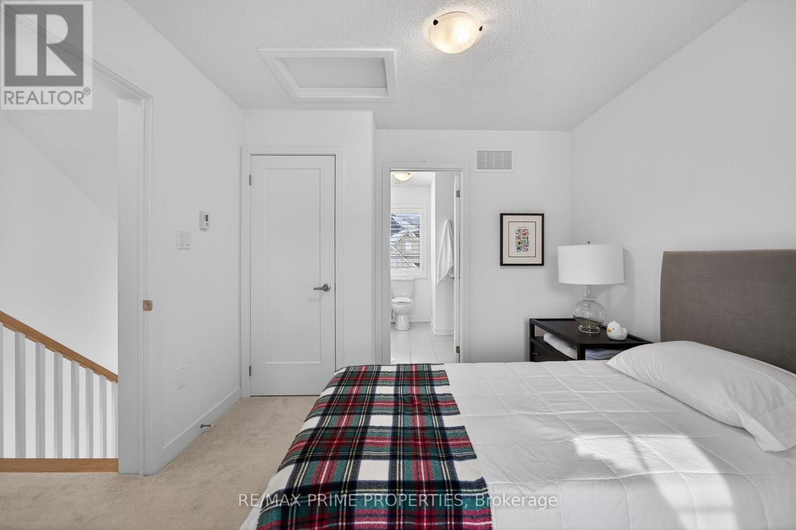 106 Lyall Stokes Circle, East Gwillimbury (Mt Albert), Ontario  L0G 1M0 - Photo 26 - N12788124