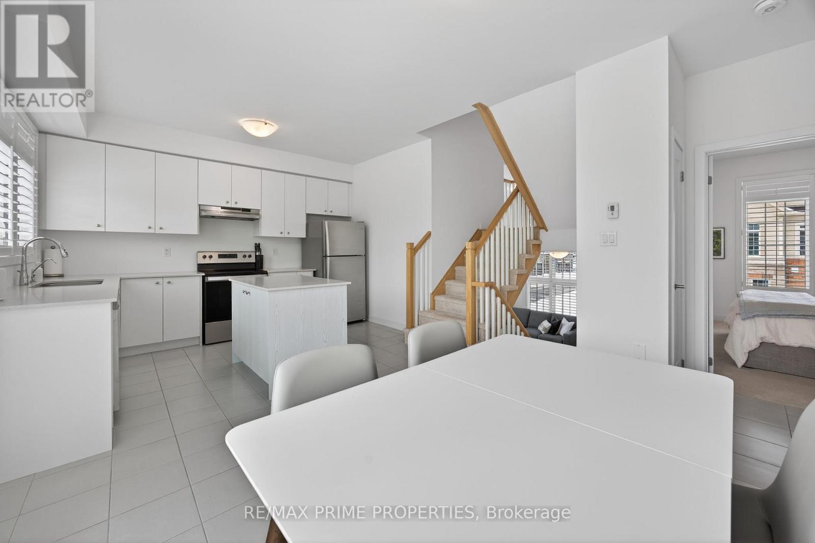 106 Lyall Stokes Circle, East Gwillimbury (Mt Albert), Ontario  L0G 1M0 - Photo 38 - N12788124