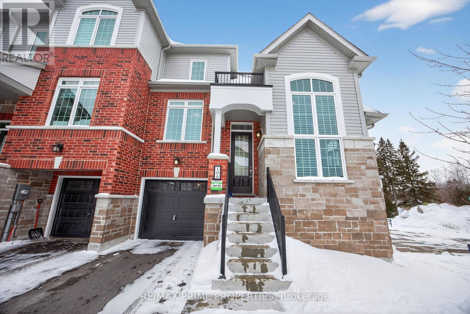 106 Lyall Stokes Circle, East Gwillimbury (Mt Albert), Ontario  L0G 1M0 - Photo 6 - N12788124