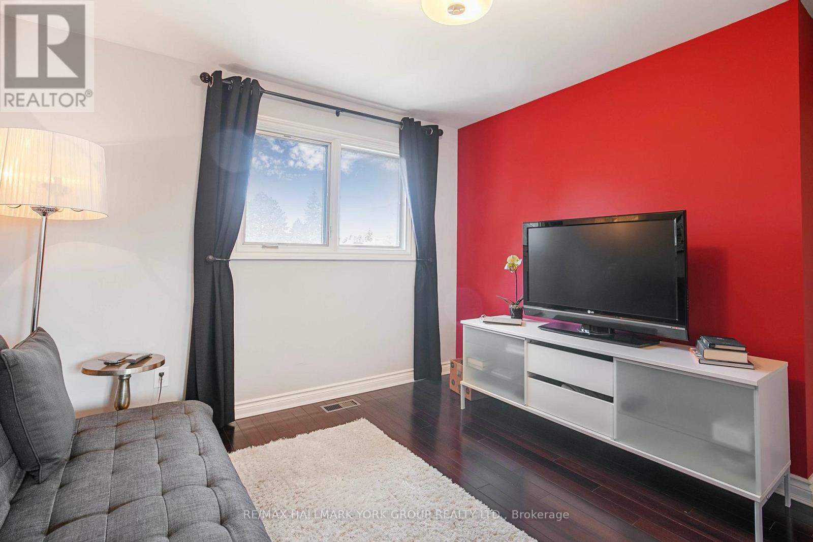 82 Fairway Drive, Aurora, Ontario  L4G 2H4 - Photo 24 - N12788184